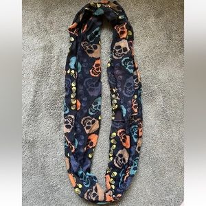 Evelyn K New York Infinity Skull Scarf Black/Multicolor 
**Good Condition**